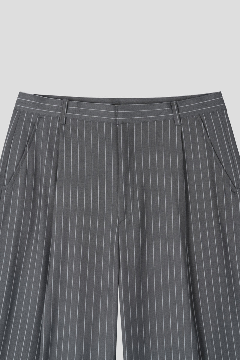 One-tuck stripe wide slacks