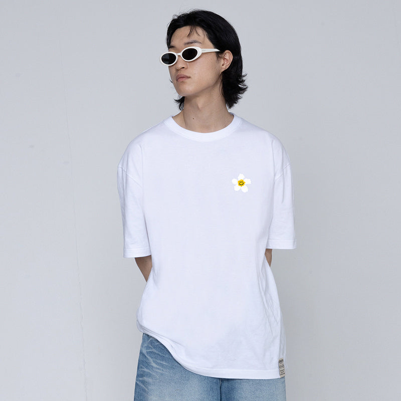 [UNISEX] Small Tape Flower Smile Short Sleeve T-shirt