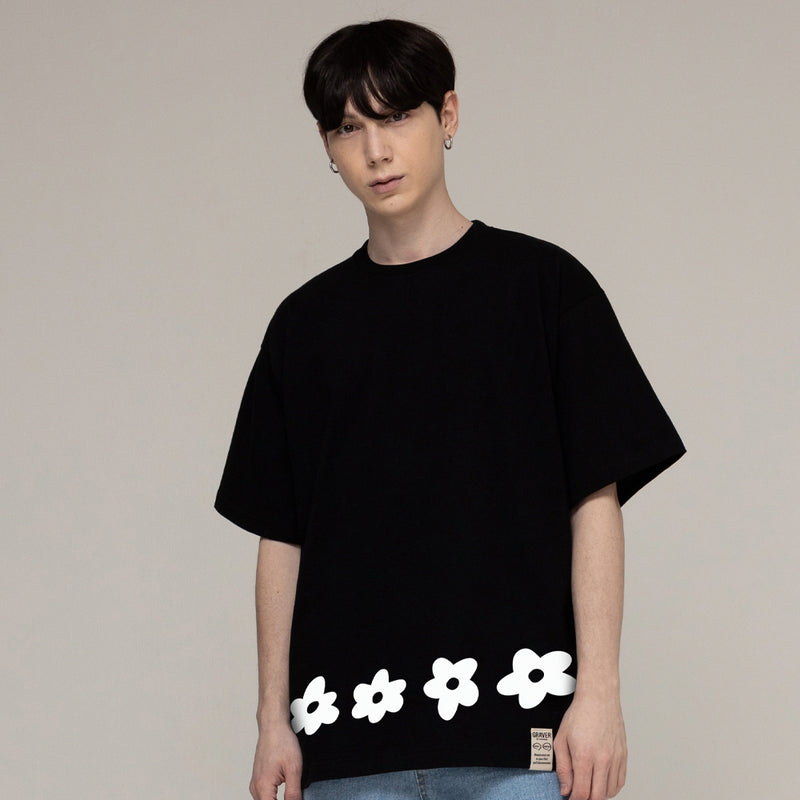 [UNISEX] Bottom Drawing Flower Short Sleeve T-Shirt