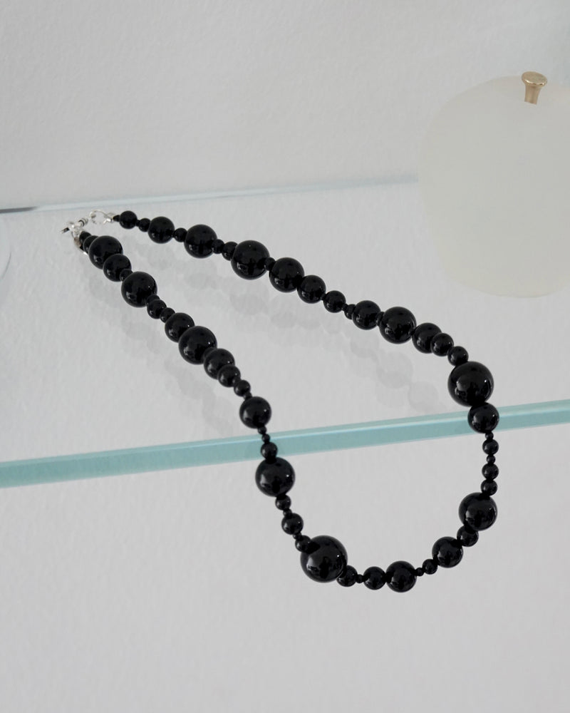Bold various onyx necklace