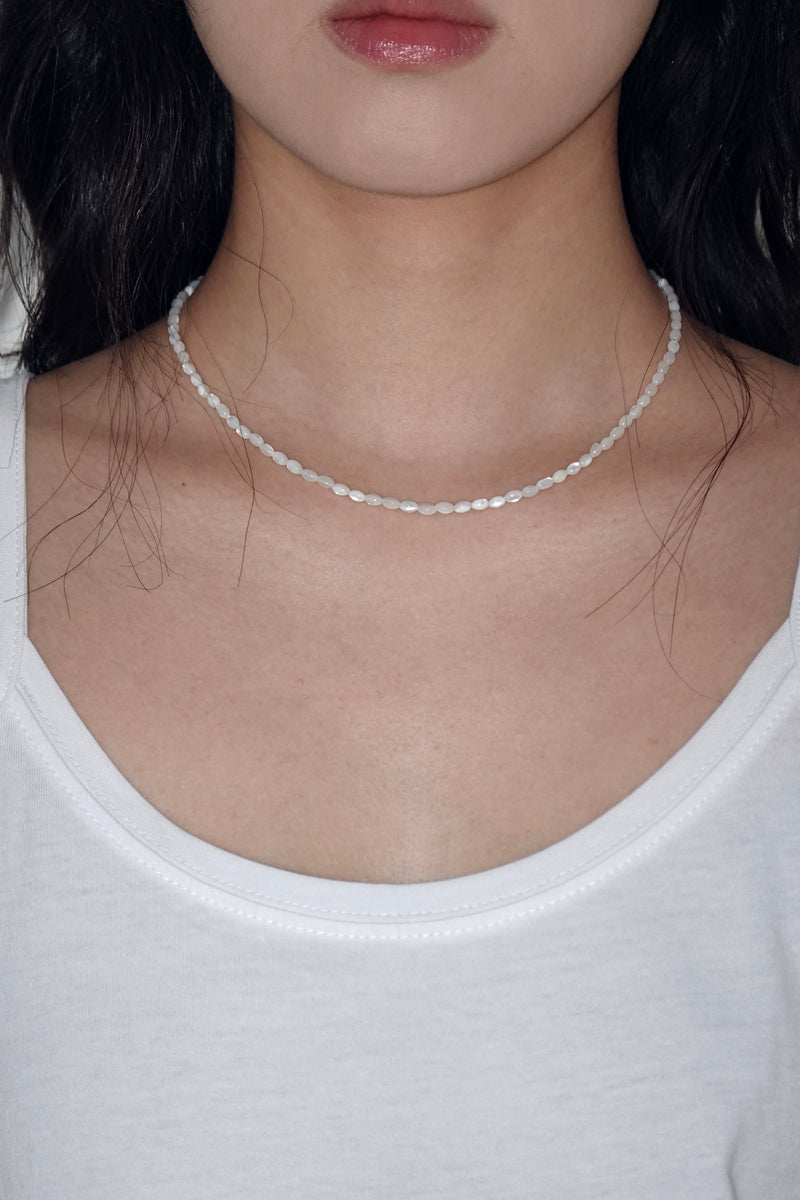 Pure shell necklace_white
