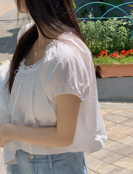 MR Pintuck Lace Puff Short Sleeve Blouse