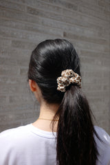 Flower scrunchie (2colors)