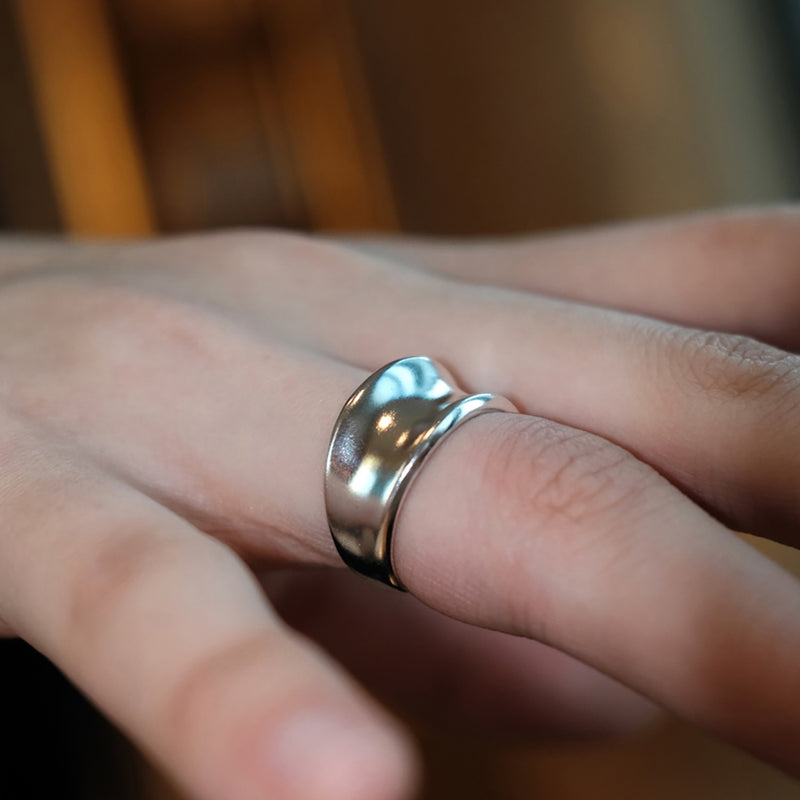Curve ring