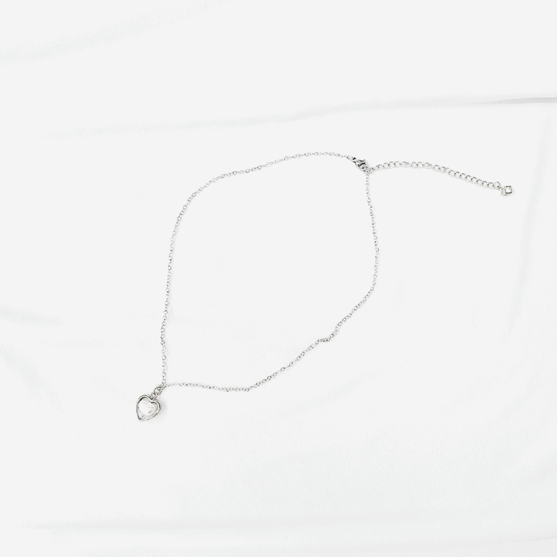 Torina heart surgical necklace