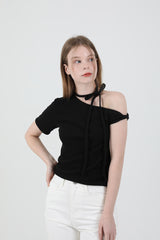 Off Shoulder Twist Half-Sleeve T-shirt Black