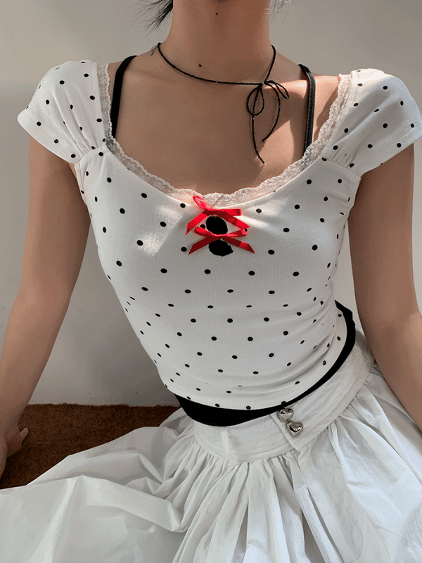 Red Girl Dot U-Neck Short Sleeve Tee