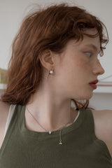 カラーポイントミニカーブピアス/Color point mini curve 'silver' earring (4colors)