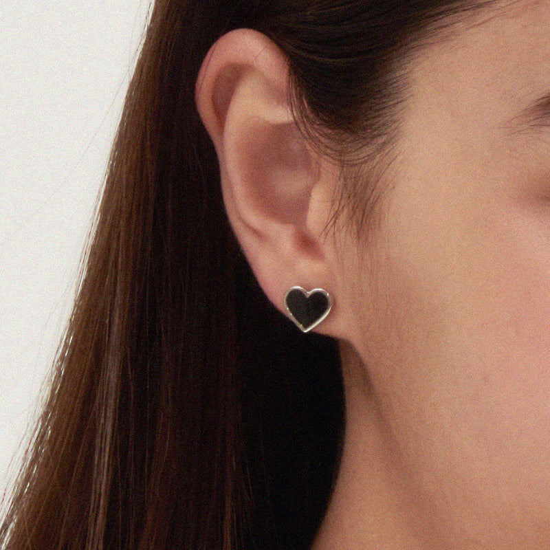 Mini black earring