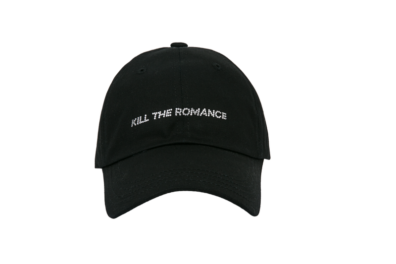 キルザロマンスキュービックキャップ/KILL THE ROMANCE CUBIC BLACK CAP (AESPA NINGNING WEAR)