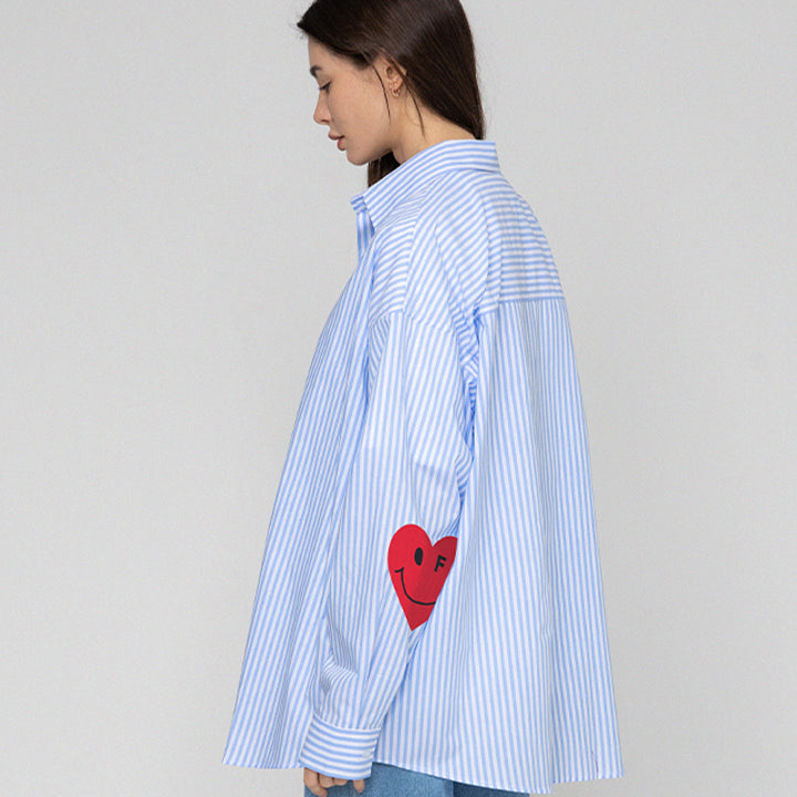 エルボーハートスマイルオーバーフィットストライプシャツ / Elbow Heart Smile Overfit Striped Shirt