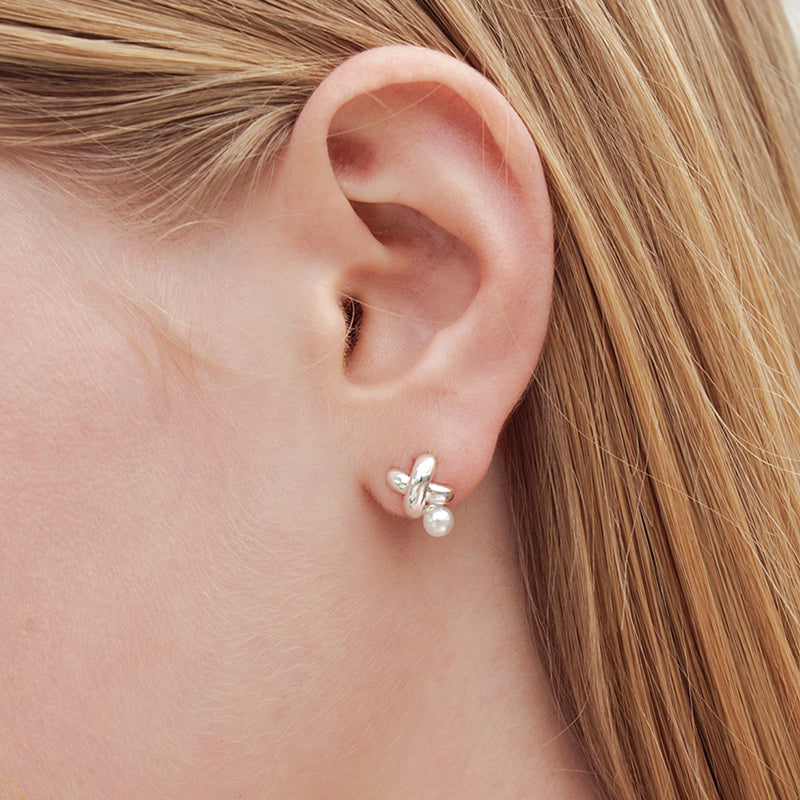 XOXOパールピアス / xoxo pearl earring