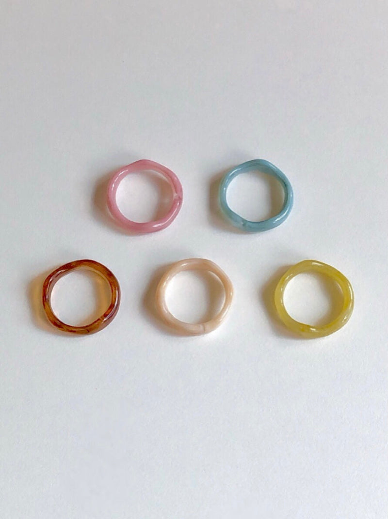 カラーウェーブアクリルリング/Color Wave Acrylic Rings (5 Colors)