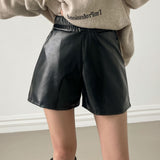 [2color] Clean Banding Leather Short Pants