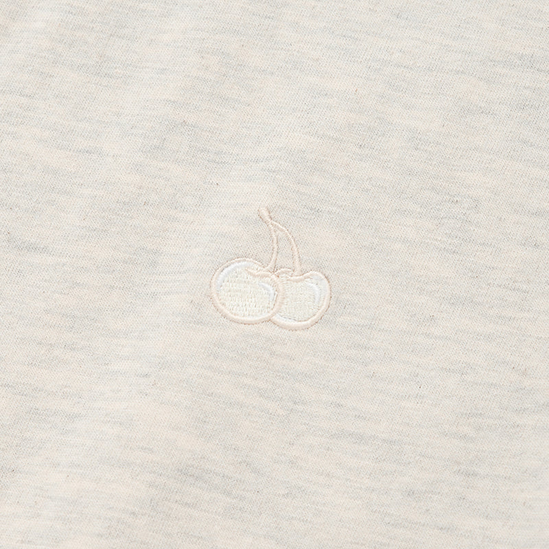 スモールチェリークロップ丈のTシャツ／SMALL CHERRY CROP T-SHIRT [OATMEAL]