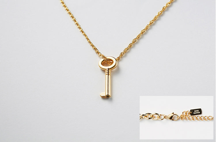 Lock pendant Necklace - Gold (4622111309942)