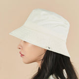 ラベルピグメントバケットハット / Monogram Label Pigment Bucket Hat white