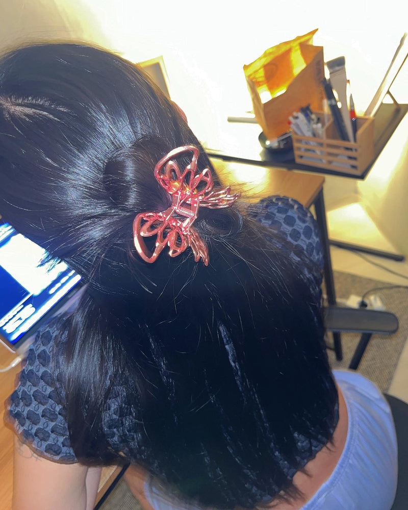 ピンクバタフライヘアピン / Pink butterfly hairpin