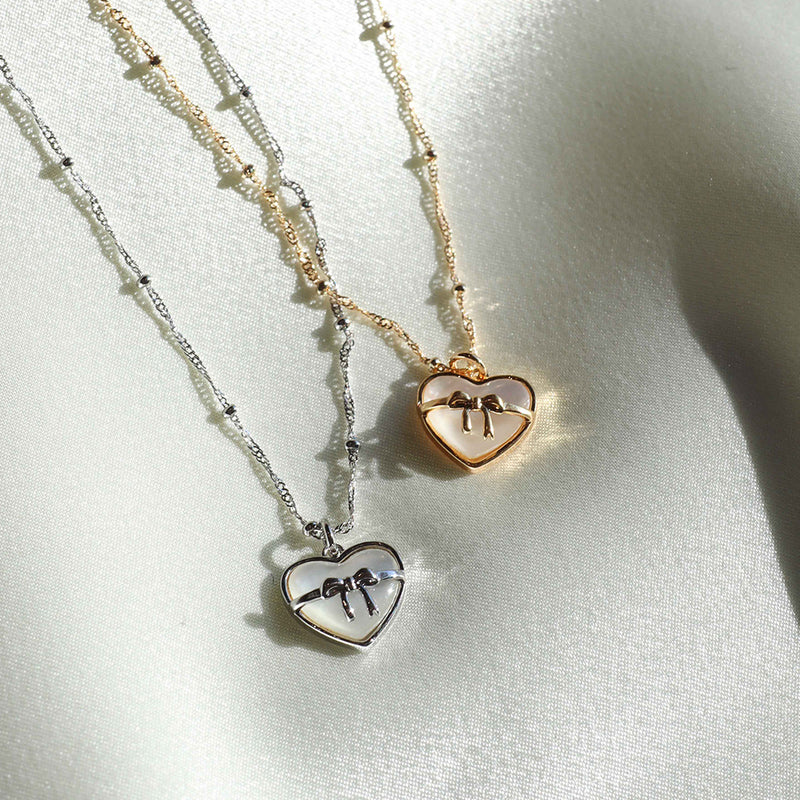holiday heart necklace (6638358757494)