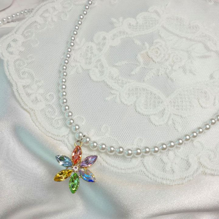 ビッグスワロフスキーフラワーネックレス/Big Swarovski Flower Necklace