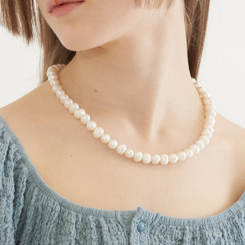 BASIC PEARL NECKLACE (WHITE) (6579669532790)