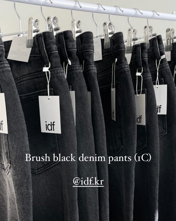 Brush black denim pants