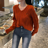[BELLIDE MADE] Crayon Twisted V-neck Embroidered Cable Knit