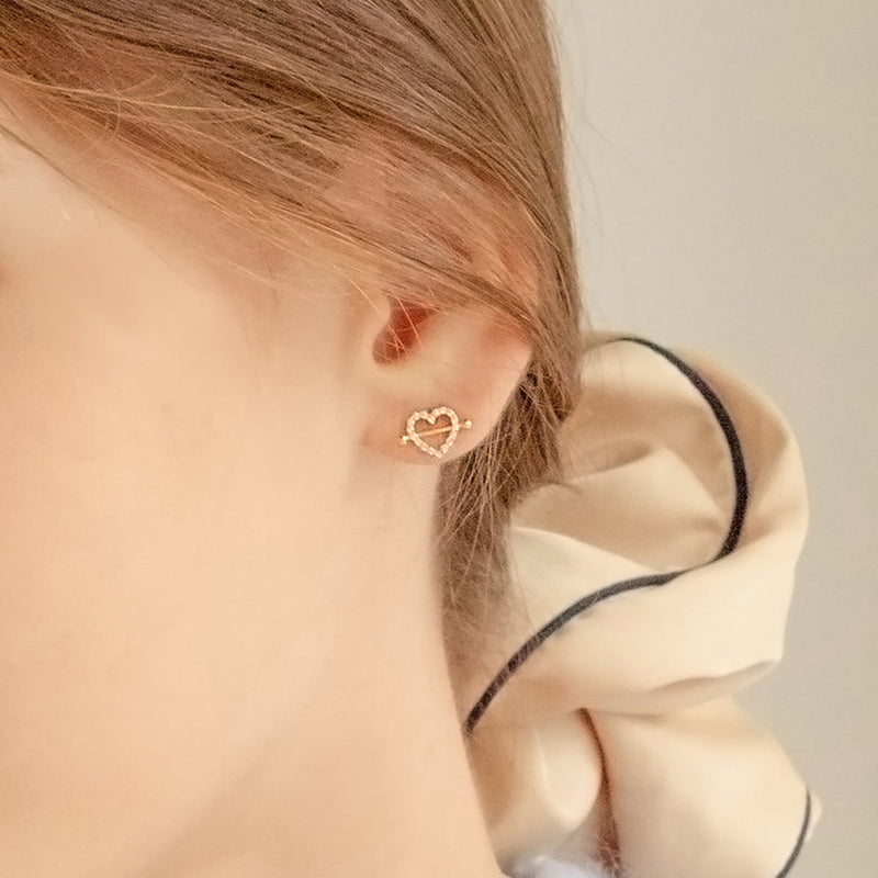 ダズリングハートピアス / dazzling heart earring