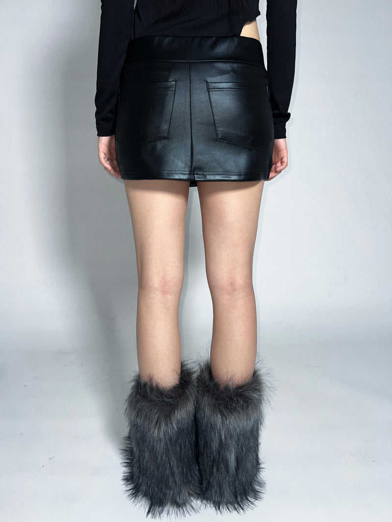 Two button low-rise leather mini skirts (Black)