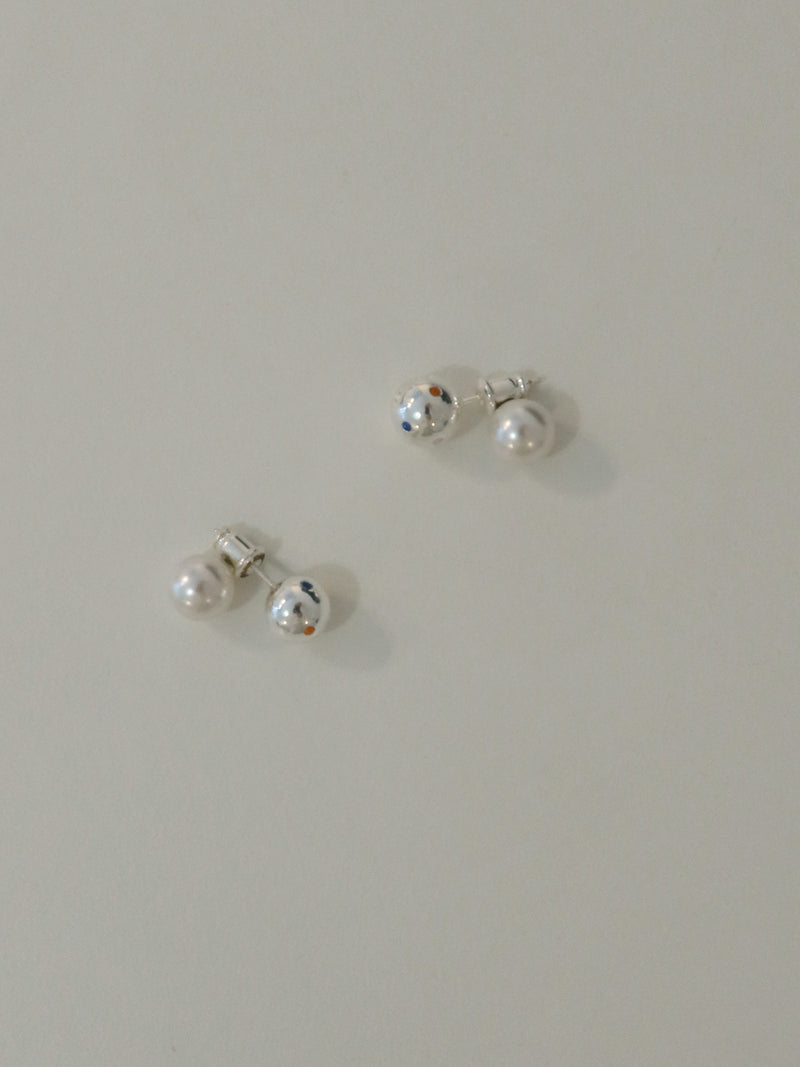 コスミックパールピアス / cosmic pearl earring
