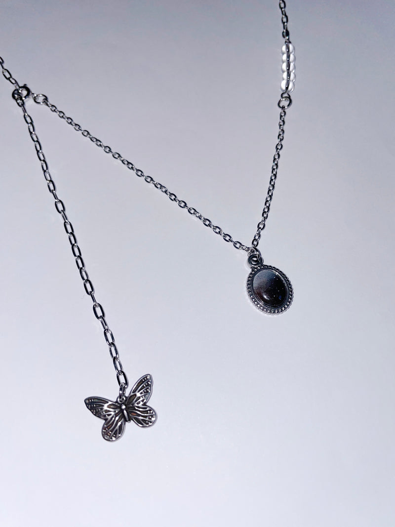 ブラックバタフライチェーンドロップネックレス/Black Butterfly Chain Drop Necklace