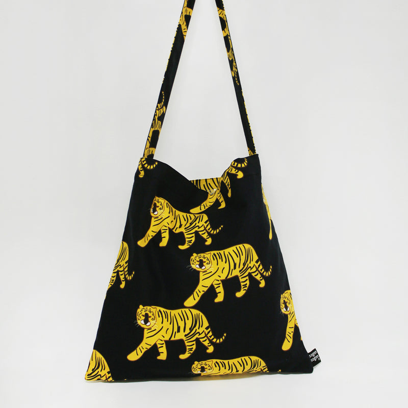 tiger black bag (6652861251702)