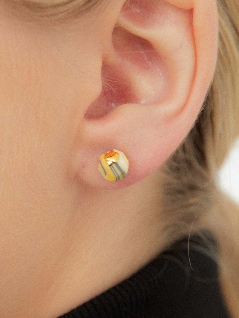 2021 PANTONE stratum pearl earring (YG) (6641915363446)
