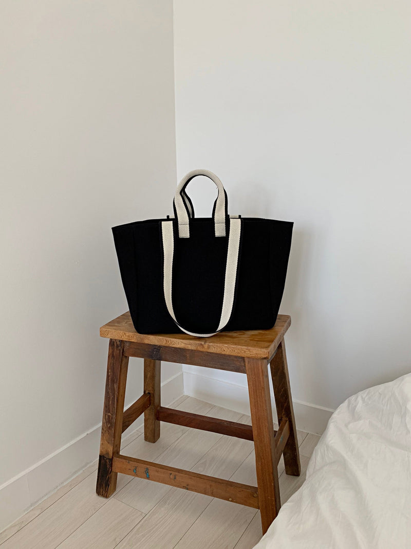 ツートーンストラップバック / Two-tone Strap Bag (Black)