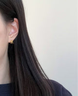 ワンタッチミニリボンピアス / One-touch Mini Ribbon Earrings (2 colors)