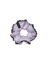 グロッシーオーガンザレースサテンヘアシュシュ (S) / Glossy Organza Lace Satin Hair Scrunchie (S)