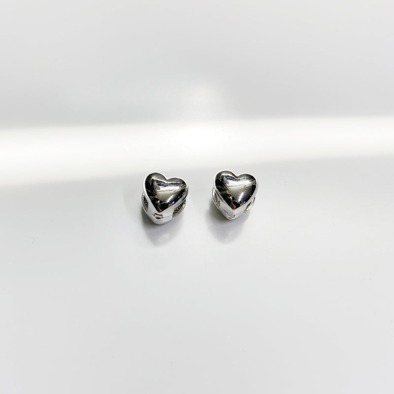 Fat heart earring (6545652547702)