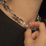 ユニークアクリルアンドメタリックチェーンネックレス/ Unique Acrylic and Metallic Chain Necklace