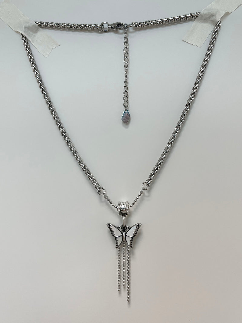 アンティークバタフライネックレス / Antique Butterfly Necklace