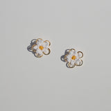 [Redvelvet-Irene]White layered flower earring (6600732541046)