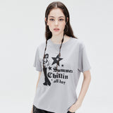 SUサマーチリンTシャツ/SU SUMMER CHILLIN TEE (CHARCOAL)