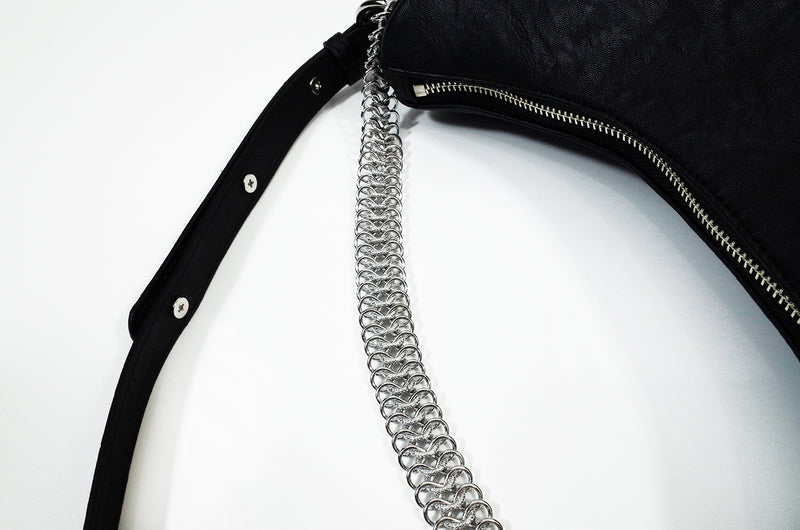888チェーンレザーバッグ / 888 Chained Leather Bag