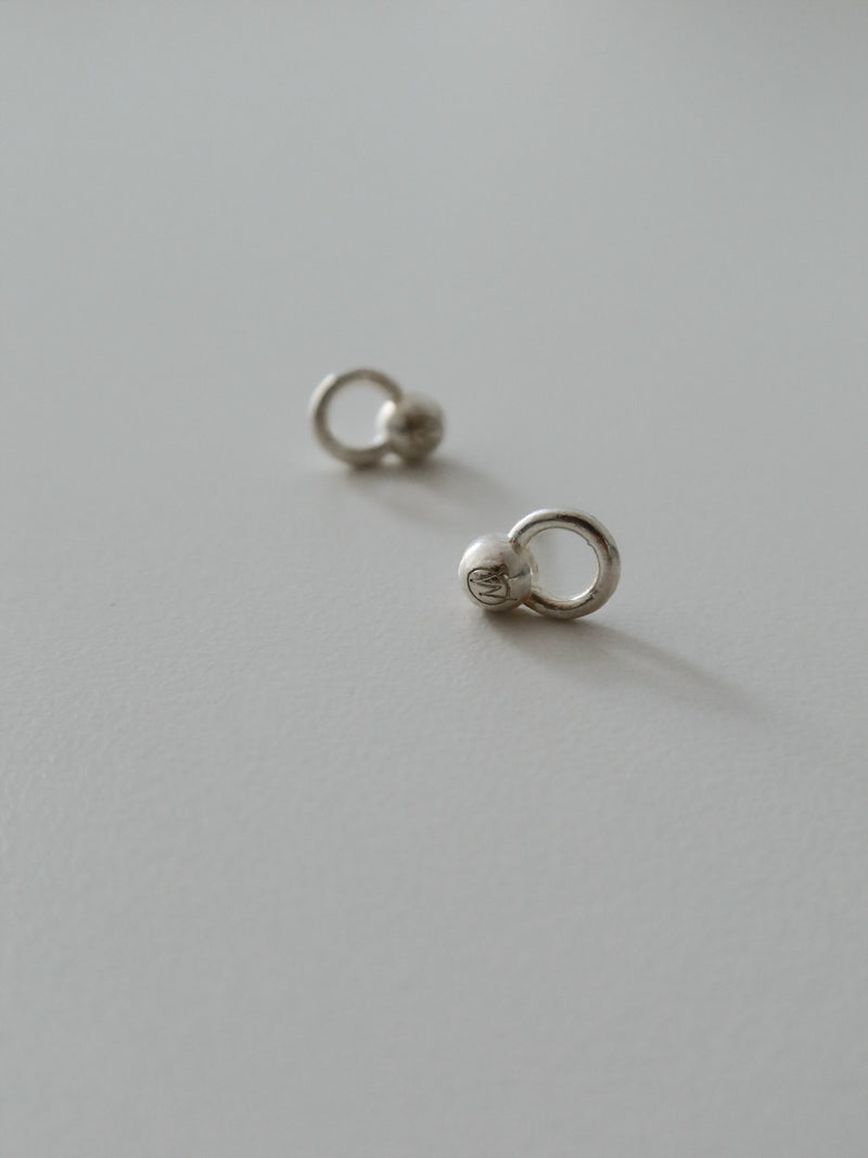 リバートミニピアス / Revert mini earring - silver