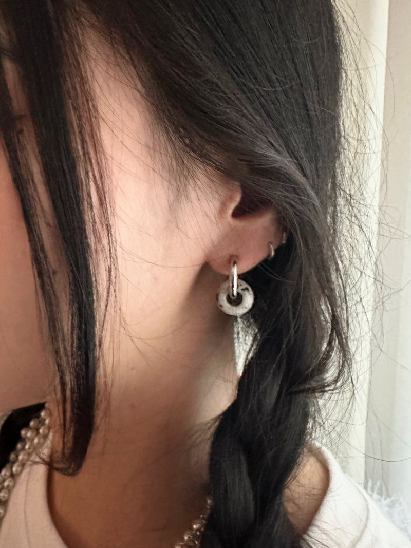 ダルメシアンストーンピアス/dalmatian stone earring – 60% - SIXTYPERCENT