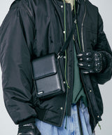 [Mサイズ] ミニマルバースクエアレザーバッグ&マルチカードウォレット / [M size]minimal bar square leather bag & multi card wallet black