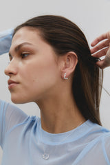 ウェイビーパールフープピアス / wavy pearl hoop earring - silver