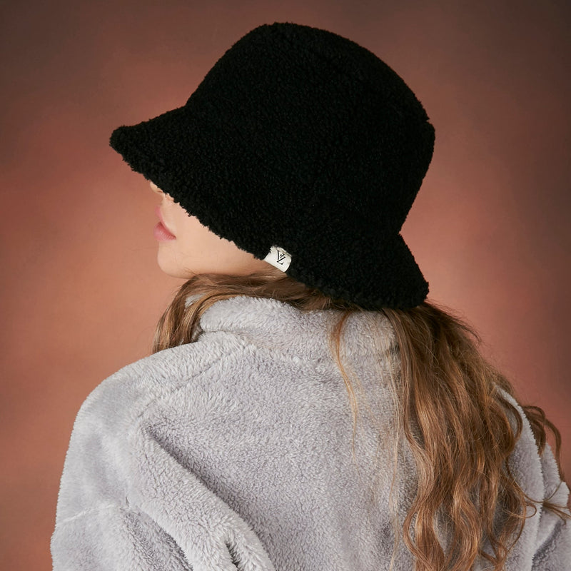 モノグラムラベル フリースバケットハット / Monogram label fleece bucket hat
