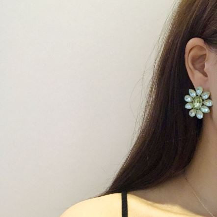 スワロフスキーフラワーイヤリング/Swarovski Flower Earring