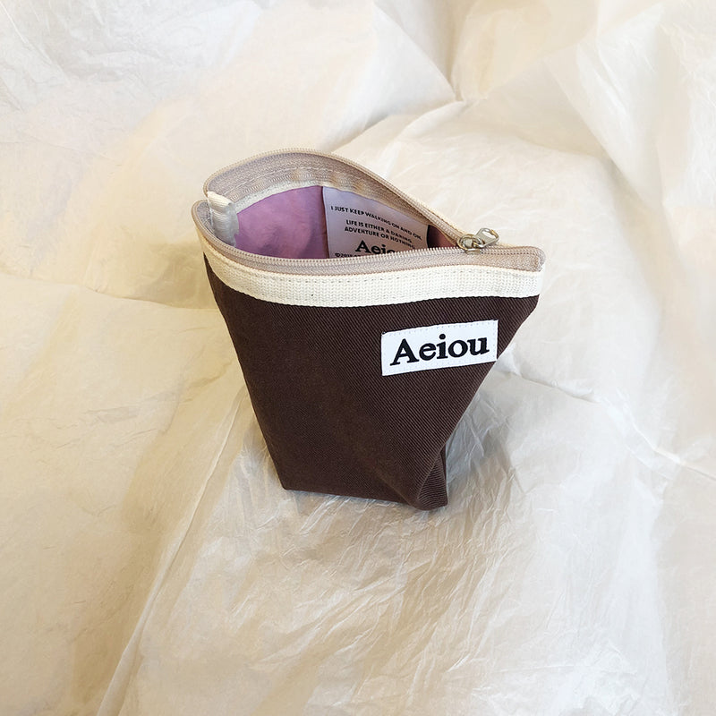 Aeiou Basic Pouch (M size) Chestnut (6552042799222)