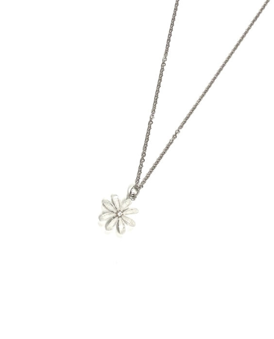 Pearl daisy Necklace (6590329651318)